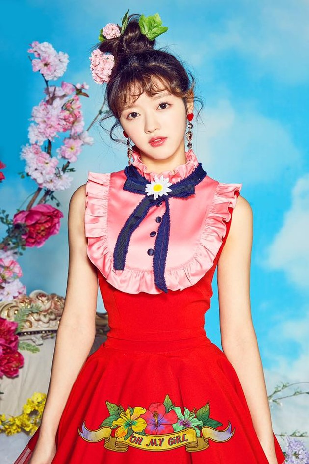 Gambar Foto YooA Oh My Girl di Teaser Mini Album 'Coloring Book'