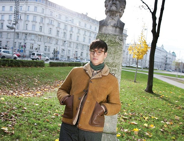 Gambar Foto Go Kyung Pyo di Majalah Nylon Edisi Januari 2017