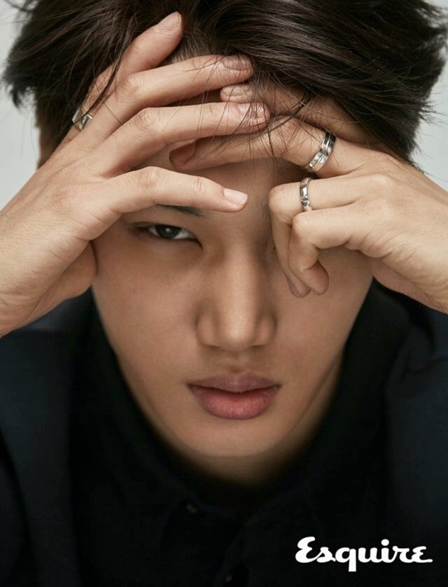 Gambar Foto Kai EXO-K di Majalah Esquire Edisi Februari 2017