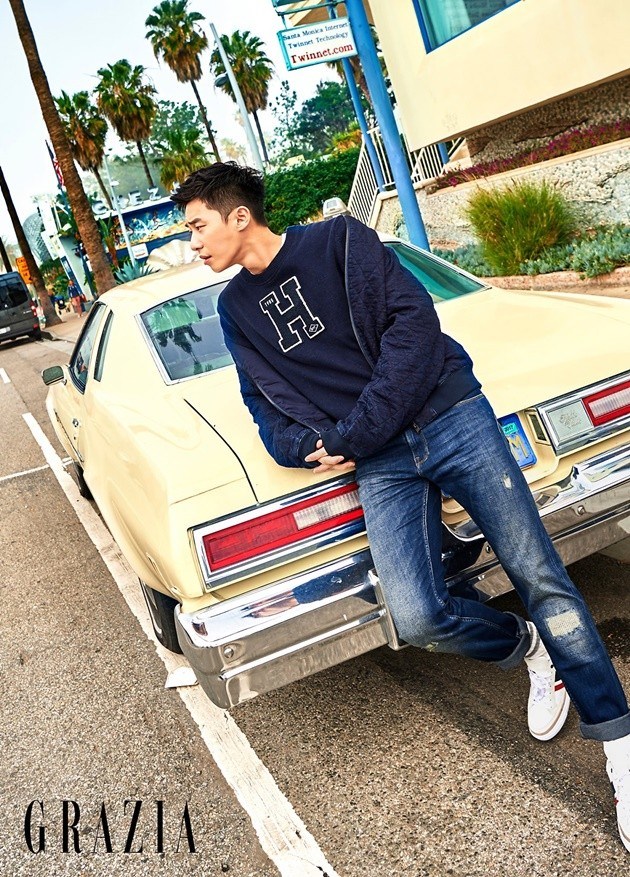 Gambar Foto Park Seo Joon di Majalah Grazia Edisi April 2017