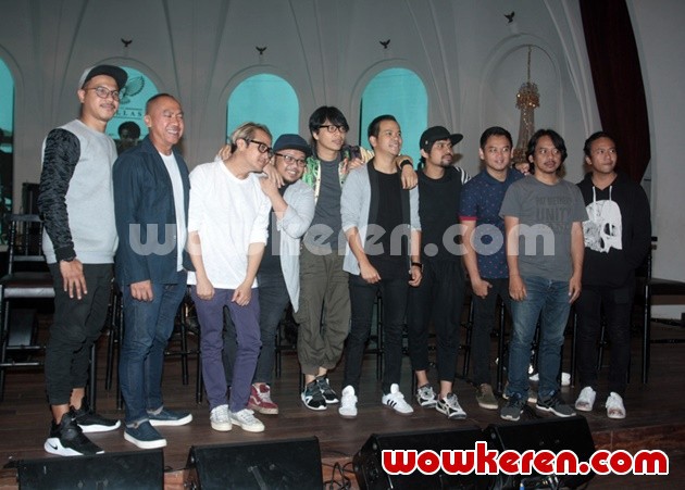 Gambar Foto Nidji dan Gigi di Jumpa Pers Konser Kolaborasi Musisi 2 Generasi