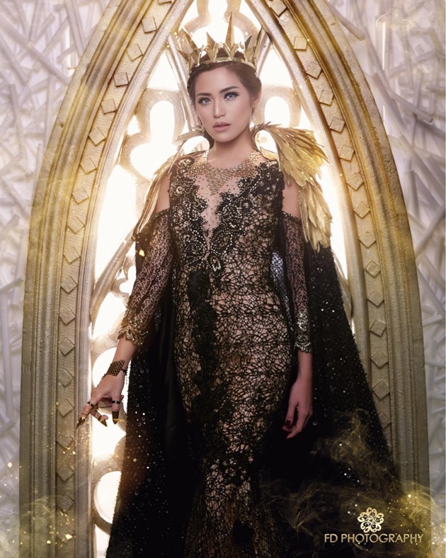 Gambar Foto Pemotretan Elegan Jessica Iskandar