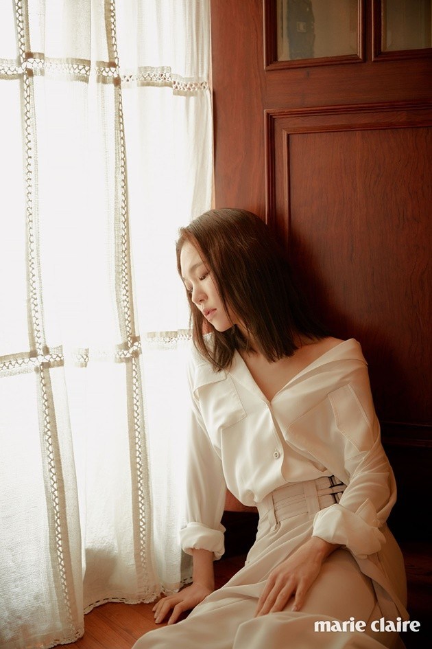 Gambar Foto Han Ye Ri di Majalah Marie Claire Edisi Mei 2017