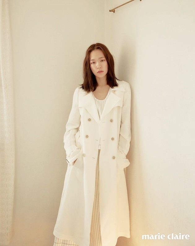 Gambar Foto Han Ye Ri di Majalah Marie Claire Edisi Mei 2017