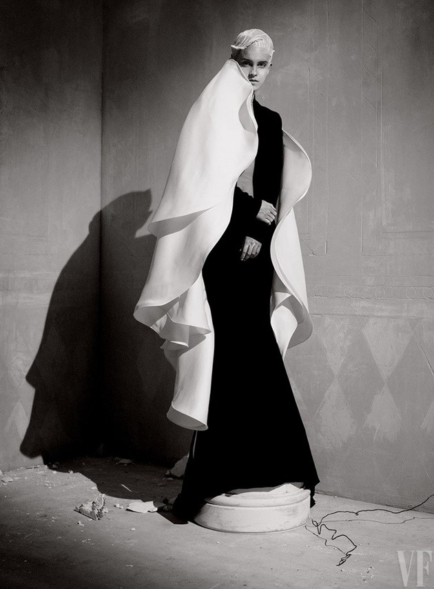 Gambar Foto Emma Watson di Majalah Vanity Fair Edisi Maret 2017