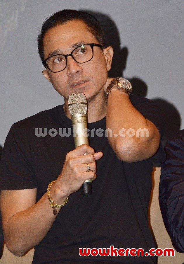 Gambar Foto Lukman Sardi di Konferensi Pers Peluncuran Trailer Film 'Jailangkung'