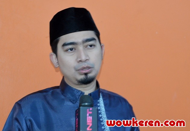 Gambar Foto Ustadz Solmed Usai Mengisi Program 'Rumpi'