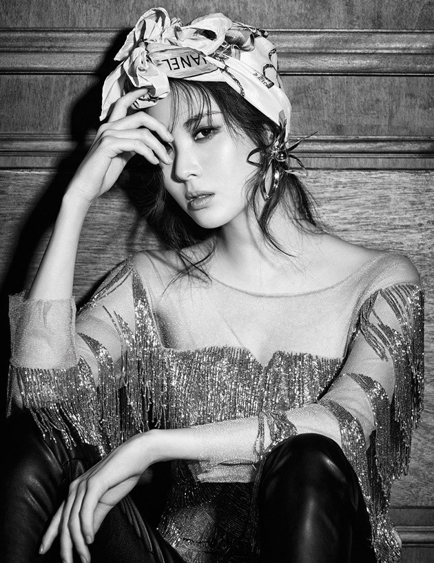Gambar Foto Seohyun Girls' Generation di Majalah Harper's Bazaar Edisi Maret 2017