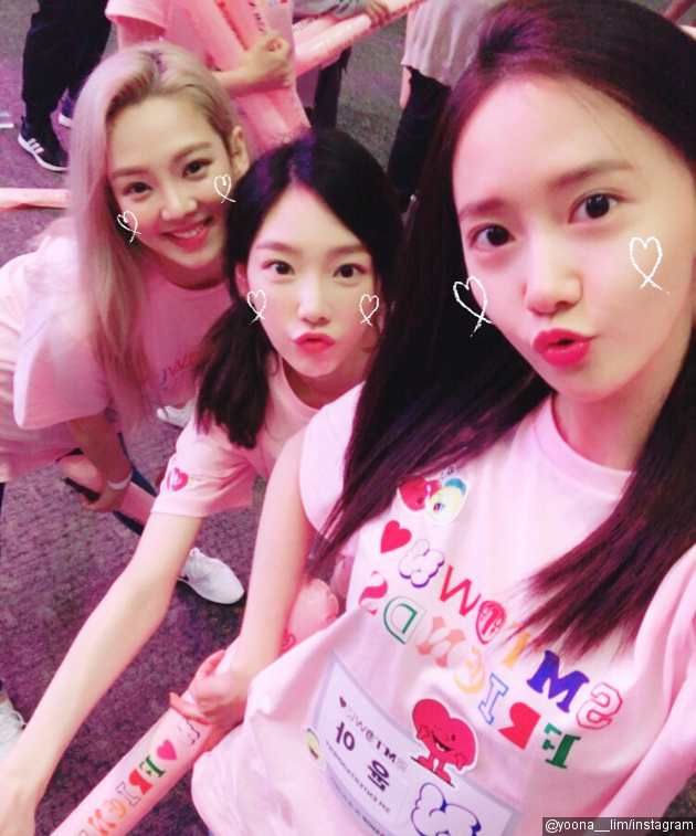 Gambar Foto Hyoyeon, Yoona, dan Tae Yeon Ikut Permainan Apa Ya di Acara Ini?