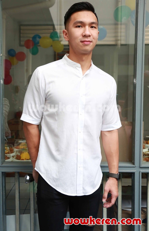 Foto Indra Priawan di Syukuran Ulang Tahun Nikita Willy