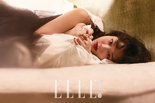 Gambar Foto Sulli di Majalah Elle Edisi Mei 2017