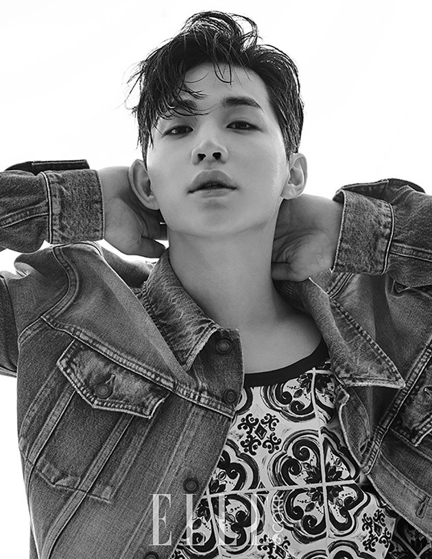 Gambar Foto Henry Super Junior di Majalah Elle Edisi Juli 2017