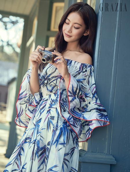 Gambar Foto Oh Yeon Seo di Majalah Grazia Edisi April 2017