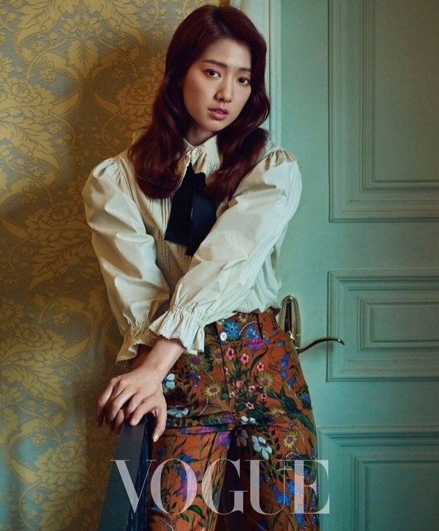 Gambar Foto Park Shin Hye di Majalah Vogue Taiwan Edisi Juni 2017