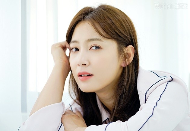 Foto Nam Sang Mi di Majalah Woman Sense Edisi Mei 2017 