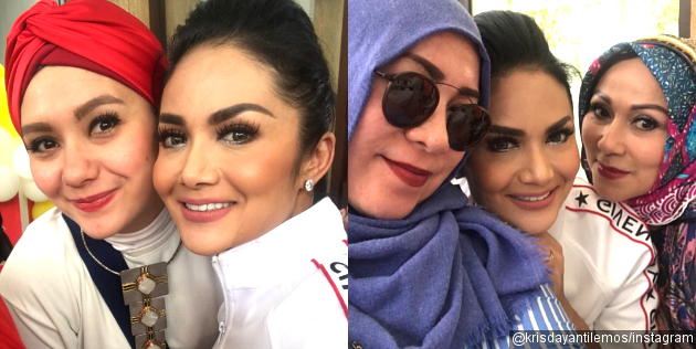 Gambar Foto Krisdayanti, Melly Goeslaw dan Camelia Malik juga hadir sebagai tamu undangan di pesta kemarin. Sayang, Yuni Shara berhalangan hadir.