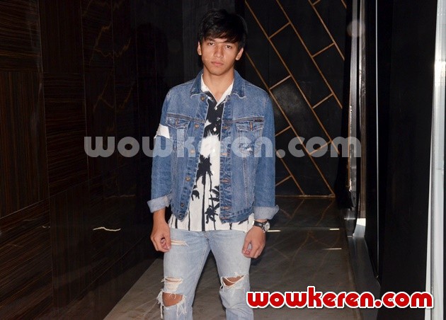Gambar Foto Jefri Nichol di Konferensi Pers Film 'A: Aku, Benci & Cinta'