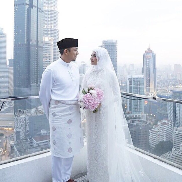 Gambar Foto Acara pernikahan Bella dan Engku Emran digelar secara tertutup di Kuala Lumpur, Malaysia.