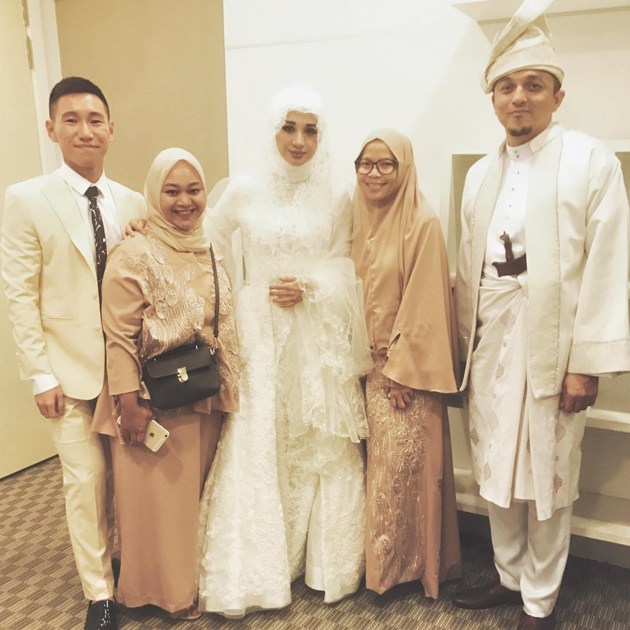 Foto Para sahabat ikut serta menjadi pengiring pengantin 