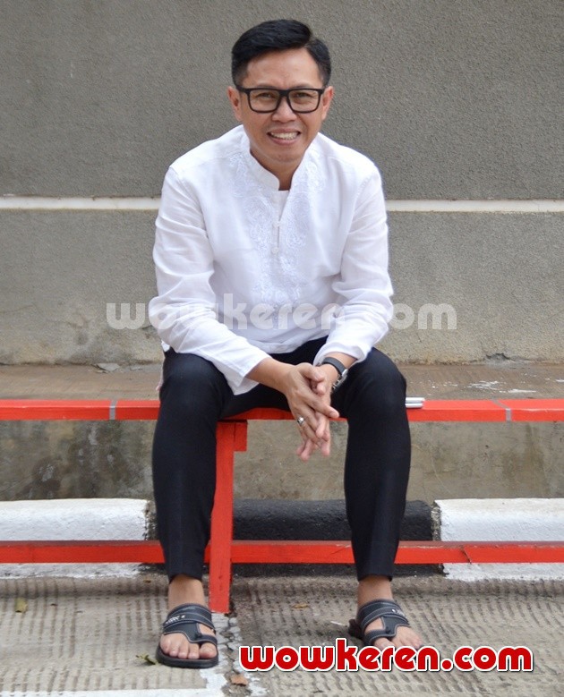 Gambar Foto Eko Patrio Menyembelih Hewan Kurban