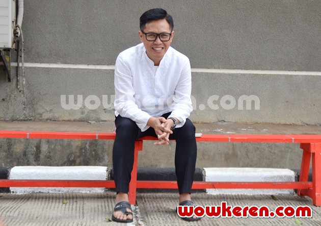 Gambar Foto Eko Patrio Menyembelih Hewan Kurban