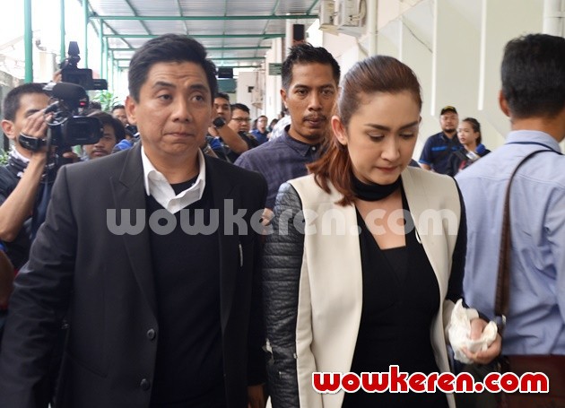 Gambar Foto Nafa Urbach Didampingi Pengacara Sandy Arifin