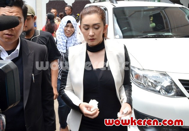 Gambar Foto Nafa Urbach Jalani Sidang Perdana Perceraian