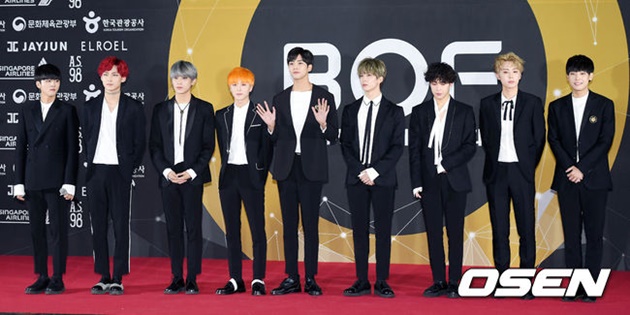 Gambar Foto Baru comeback, SF9 tampil percaya diri di red carpet Busan One Festival 2017.