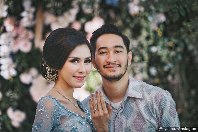 Gambar Foto Setelah menggelar lamaran, Jeje dan Syahnaz dikabarkan akan menikah pada 21 April 2018 mendatang.