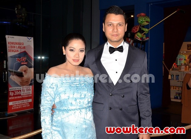 Gambar Foto Titi Kamal dan Christian Sugiono Hadiri Insert Awards 14th Anniversary