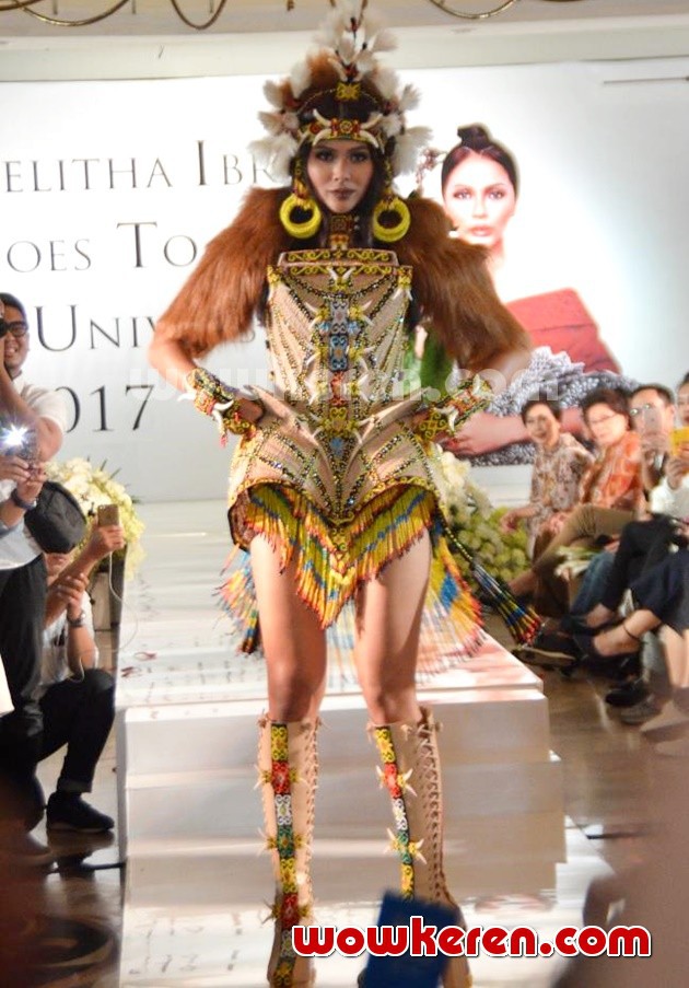 Gambar Foto Bunga Jelitha Ibrani di Konferensi Pers Keberangkatan Menuju Miss Universe 2017