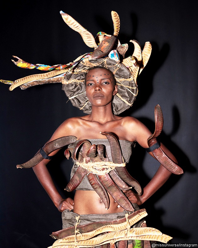 Gambar Foto Penampilan unik dari Miss Universe Tanzania 2017 Lilian Maraule sukses menjadi sorotan.