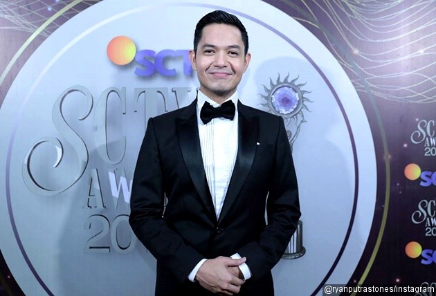 Gambar Foto Meski tak masuk nominasi, Dude Harlino tampil gagah di SCTV Awards 2017.