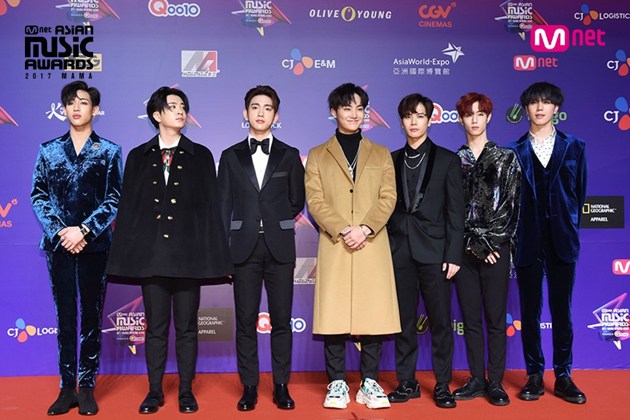 Gambar Foto Para member GOT7 Tampil Keren meramaikan red carpet MAMA 2017 Hong Kong.