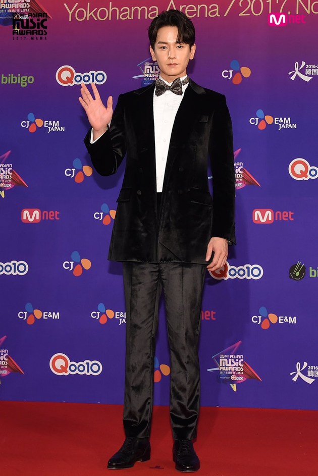 Gambar Foto Lim Ju Hwan di red carpet MAMA 2017 Jepang.