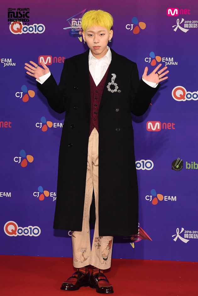 Gambar Foto Zico Block B di red carpet MAMA 2017 Jepang.