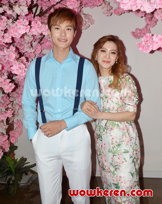 Gambar Foto Lee Jeong Hoon dan MoA Aeim Ditemui Saat Lakukan Pre-Wedding