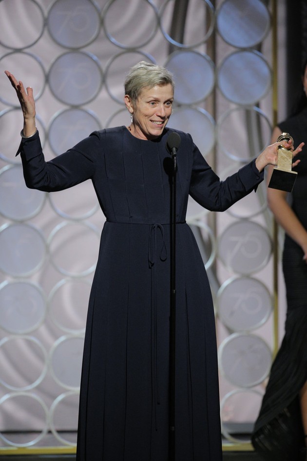 Gambar Foto Frances McDorman Raih Piala Best performance by an actress in a motion picture, drama