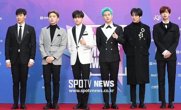 Gambar Foto Monsta X di Red Carpet Seoul Music Awards 2018