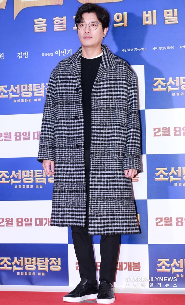 Gambar Foto Selain bintang muda, artis senior Park Hee Soon juga ikut memberikan dukungan.