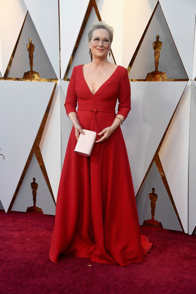 Gambar Foto Meryl Streep di Red Carpet Oscar 2018