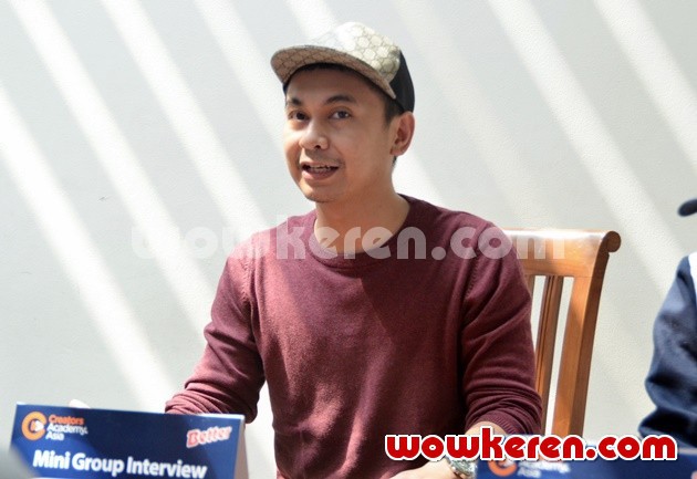 Gambar Foto Raditya Dika di Tour Belajar Jadi #KreatorKekinian