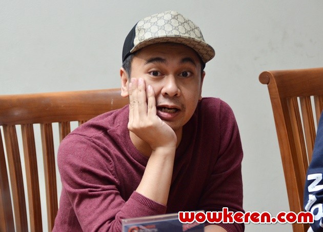 Gambar Foto Raditya Dika di Tour Belajar Jadi #KreatorKekinian