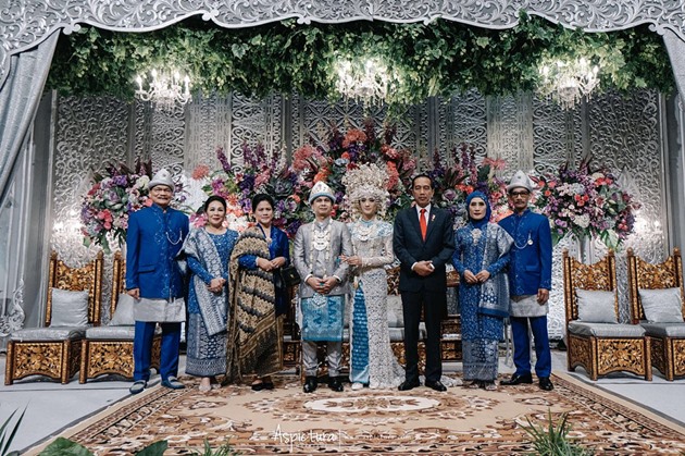 Gambar Foto Pernikahan Radit dan Annisa turut dihadiri oleh Presiden Joko Widodo dan Ibu Iriana.