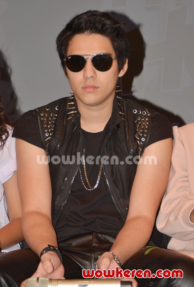 Gambar Foto Maxime Bouttier di Konferensi Pers Film 'The Perfect Husband'