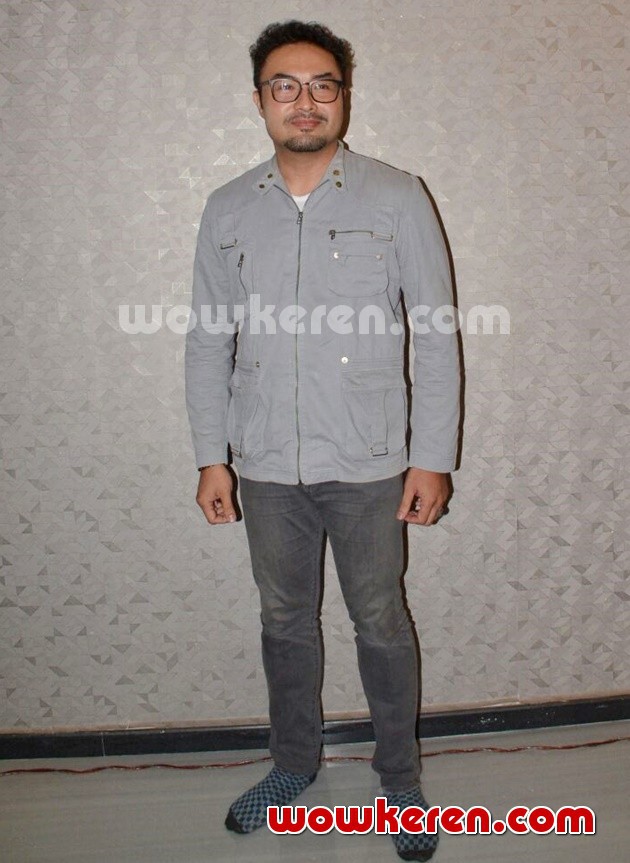 Gambar Foto Surya Saputra di Syukuran Film 'Hello, Salma'