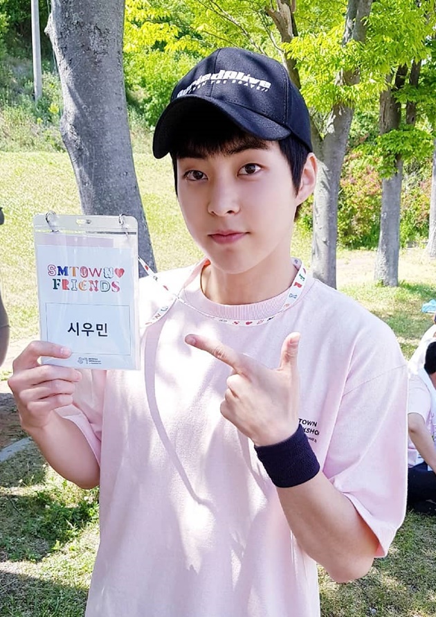 Gambar Foto Xiumin EXO di SMTOWN Workshop Pyeongchang 2018.