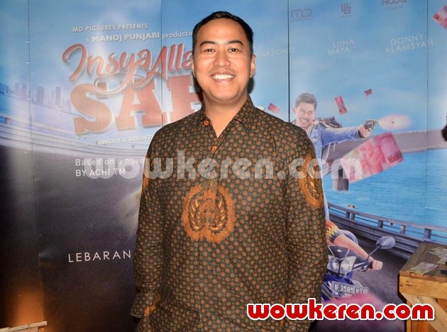 Gambar Foto Pandji Pragiwaksono di Premier Film 'Insya Allah Sah 2'