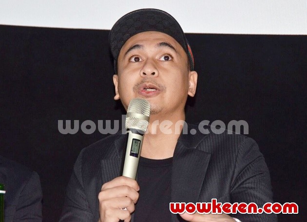 Gambar Foto Raditya Dika di Konferensi Pers Film 'Target'