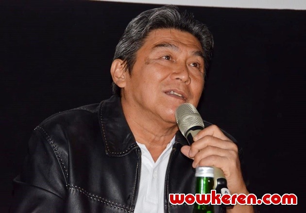 Gambar Foto Willy Dozan di Konferensi Pers Film 'Target'